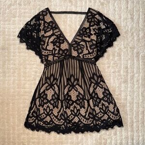 Tobi Beige and Black Lace Mini Dress